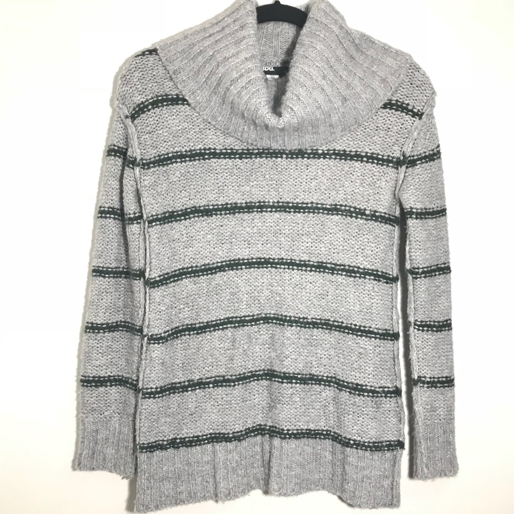BDG Thick Knit Striped Cowl Neck Gray Sweater Sz XS